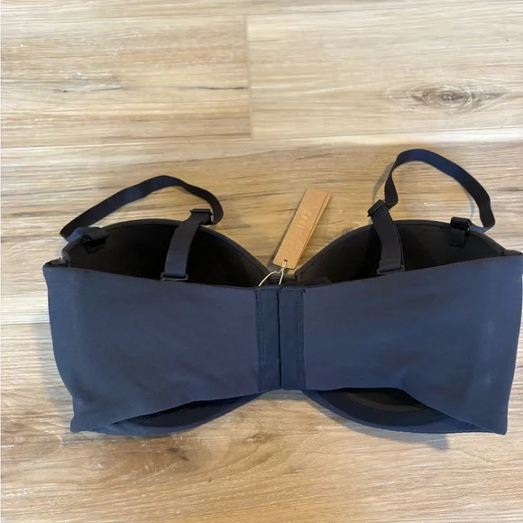 SKIMS
Fits Everybody Strapless Bra 34DD Onyx Black - Picture 5 of 6
